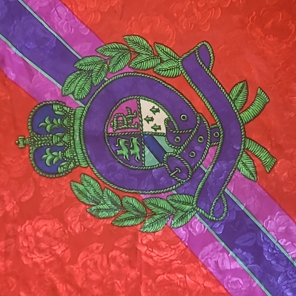 RALPH LAUREN CLASSIC CREST AND MEDALLION SCARF - Picture 2 of 5